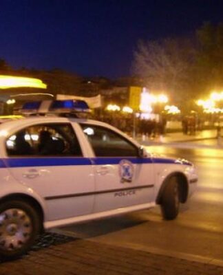 Συγκλονίζει ο θάνατος οικογενειάρχη στις διακοπές – Πέθανε κρατώντας το χέρι της γυναίκας του!