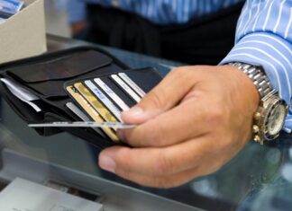 Απάτες με προπληρωμένες κάρτες στον Πειραιά – Δείτε τι έκαναν!