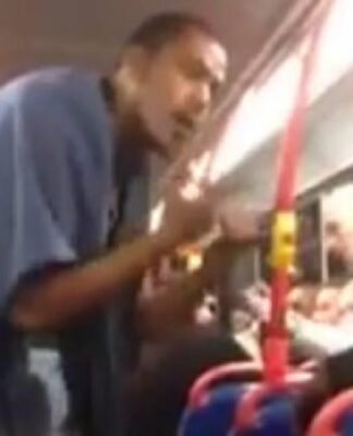 Ο συγκλονιστικός καυγάς για μία… θέση στο λεωφορείο! (βίντεο)