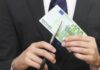 Ποιοι γλιτώνουν το «ψαλίδι» σε επικουρικές και εφάπαξ