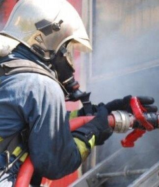 ΠΕΙΡΑΙΑΣ: Νεκρός άνδρας από πυρκαγιά – Τυλίχτηκε το σπίτι του στις φλόγες