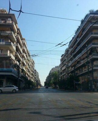 ΠΕΙΡΑΙΑΣ: Έτσι είναι οι δρόμοι τον Δεκαπενταύγουστο (φωτο)