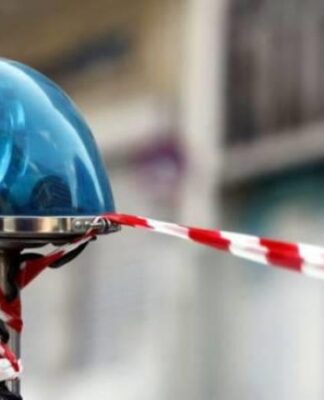 Σπείρα πουλούσε προστασία σε μικροπωλητές