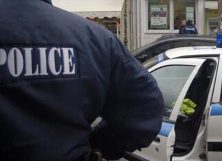 Παράνομο καζίνο εντοπίστηκε στον Κορυδαλλό (Φωτο)