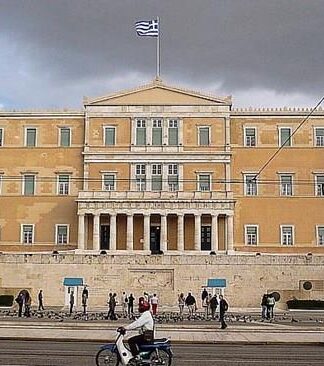 Τα… παράθυρα της Βουλής έχουν ιδιαίτερη σημασία!