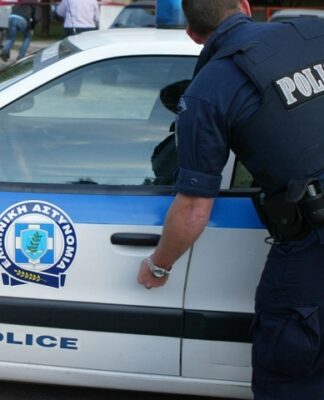 Κινηματογραφική ληστεία νταλίκας το πρωί στην εθνική οδό