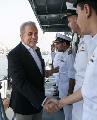 ΝΑΥΣΤΑΘΜΟΣ ΣΑΛΑΜΙΝΑΣ: Επίσκεψη Δημήτρη Αβραμόπουλου (Φωτο)