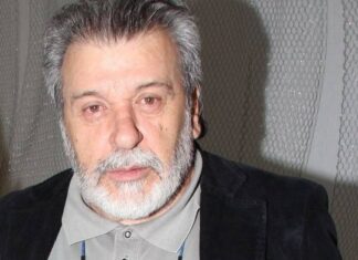 Ο Τάσος Χαλκιάς εμφανίστηκε με κολάρο! (φωτο)