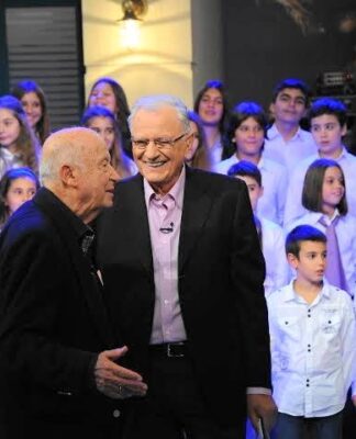 Αφιέρωμα στον Μίμη Πλέσσα στην πρεμιέρα του Κώστα Χαρδαβέλλα στο Ε! (φωτο)