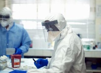 Συναγερμός: Θάνατος εν ώρα πτήσης- Φόβοι για κρούσμα Έμπολα
