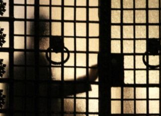 Σε εξέλιξη η κρίσιμη σύσκεψη στο Μαξίμου