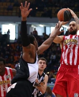 Σάρωσε τον ΠΑΟΚ μέσα στο ΣΕΦ ο Ολυμπιακός