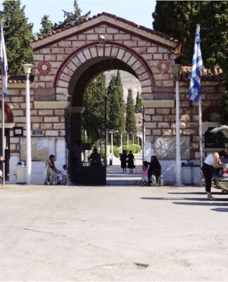 ΠΕΙΡΑΙΑΣ-ΔΡΑΠΕΤΣΩΝΑ: Άδειασαν το Νεκροταφείο της Ανάστασης!