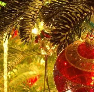 Πυροσβεστική για χριστουγεννιάτικο στολισμό: Τα «δεν» και τα «πρέπει» για την αποφυγή πυρκαγιάς
