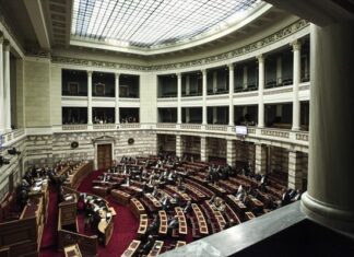 Βουλή: Κατατέθηκε η τροπολογία για τη φοίτηση κρατουμένων εξ αποστάσεως
