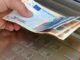 Η Χριστουγεννιάτικη επίσκεψη στην τράπεζα έκρυβε ένα μεγάλο εφιάλτη – Τα δάκρυα του συνταξιούχου ξεσήκωσαν την περιοχή!