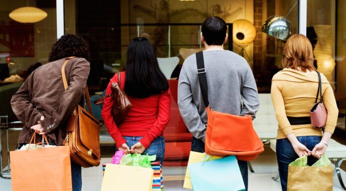 Ανοιxτά τα μαγαζιά και την Κυριακή 28 Δεκεμβρίου