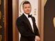 Ο Brad Pitt εμφανίστηκε δημόσια με βαμμένα νύχια! (Φωτο)