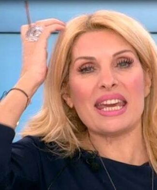 Σάστισε η Ελένη Μενεγάκη! Τι της είπε τηλεθεάτρια και «πάγωσε»;