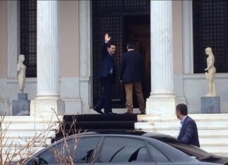 Η πρώτη μέρα του Αλέξη Τσίπρα στο Μέγαρο Μαξίμου