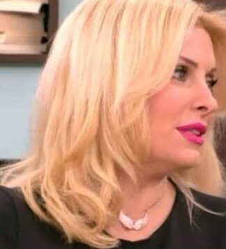 Ελένη Μενεγάκη: «Θα λιποθυμήσω! Με έχει πιάσει κρύος ιδρώτας»!