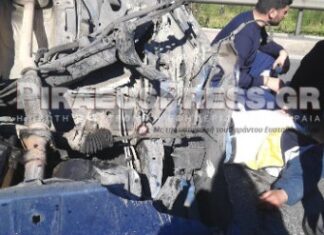 Οι πρώτες εικόνες από το αυτοκίνητο που ανετράπη στο ΣΕΦ