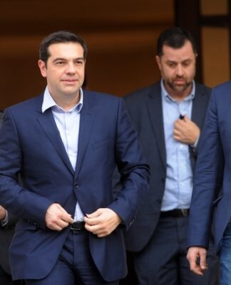 Η φωτογραφία Τσίπρα – Σακελλαρίδη που κάνει το γύρο του διαδικτύου