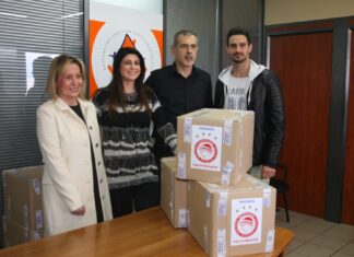 ΔΗΜΟΣ ΠΕΙΡΑΙΑ: Δίπλα στους άπορους η ΠΑΕ Ολυμπιακός! (Φωτο)