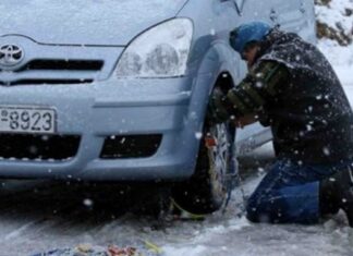 Με αλυσίδες η κίνηση των αυτοκινήτων στην Βόρεια Ελλάδα