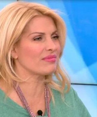 Η αδιαθεσία της Ελένης Μενεγάκη και το μυστικό που αποκάλυψε on air!