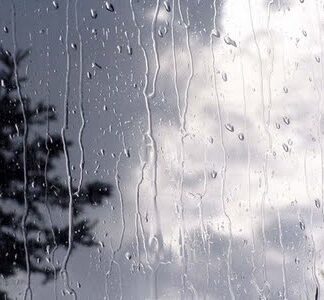 Καιρός: Βροχές και καταιγίδες – Πτώση της θερμοκρασίας