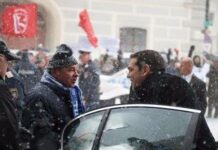 Θερμή υποδοχή του Τσίπρα στη Βιέννη!