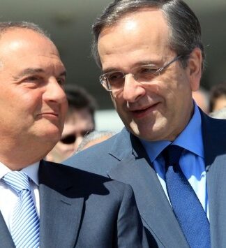 Τι ψιθύρισε ο Σαμαράς στον Καραμανλή πριν την ψηφοφορία!