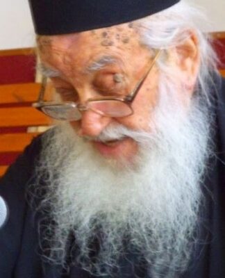 ΑΙΓΙΝΑ: π. Νεκτάριος Μαρμαρινός, ένας σύγχρονος γέροντας