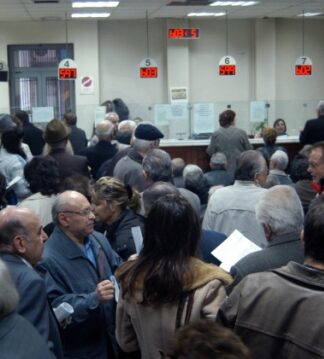 Μπλοκάρουν τη σύνταξη χηρείας δημοσίου σε 112.000 δικαιούχους