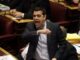 Έξαλλος ο Τσίπρας με τα βουλευτικά αυτοκίνητα