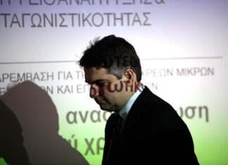 Υποψήφιος πρόεδρος του ΠΑΣΟΚ ο Οδυσσέας Κωνσταντινόπουλος
