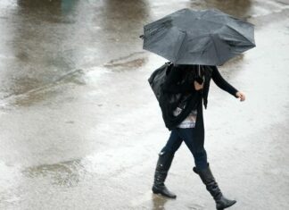 Καιρός: Βροχές, καταιγίδες και σκόνη