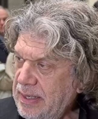Γιάννης Βούρος: Δείτε την απίστευτη ομοιότητα με το γιο του