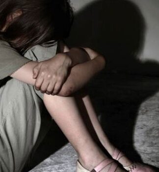 Φρίκη στη Λέσβο: Ανήλικη θύμα κακοποίησης από την ίδια τη μητέρα της