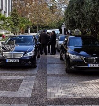 Ποιοι βουλευτές πήραν αυτοκίνητο και ποιοι γύρισαν την πλάτη τους; (ΟΝΟΜΑΤΑ)