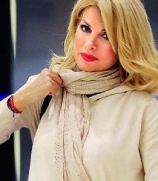 Ελένη Μενεγάκη: Λίγο πριν γεννήσει στην αγκαλιά του αδερφού της (φωτο)