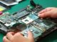 ΑΗΔΙΑ: Άνοιξε το laptop για επισκευή και “πάγωσε” – Δείτε τι βρήκε μέσα! (βίντεο)