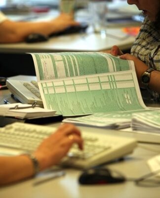 Κλειστές οι εφορίες λόγω στάσης εργασίας