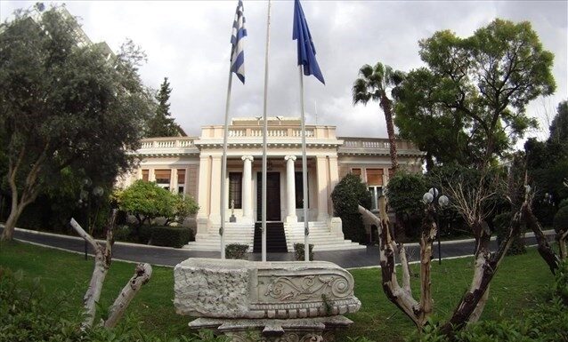 Ενεργοποιεί έκτακτο σχέδιο για τους λαθρομετανάστες το Μαξίμου