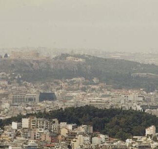 Καιρός: Ζέστη και αφρικανική σκόνη σήμερα