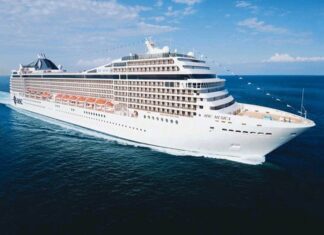 Το εντυπωσιακό κρουαζιερόπλοιο MSC MUSICA στο λιμάνι του Πειραιά!