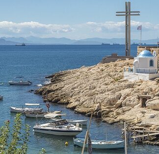 Γυμνιστές στην Πειραϊκή! (φωτο)