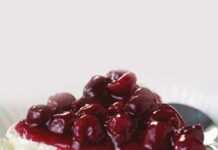 Cheesecake με βύσσινο που ξετρελαίνει και δεν παχαίνει!