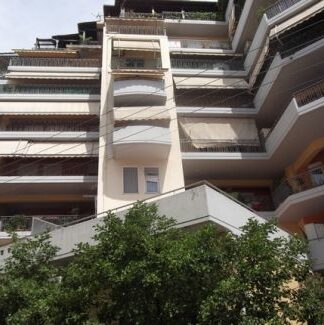 ΕΚΤΑΚΤΟ: 2χρονο αγόράκι έπεσε από τον 5ο όροφο στην Καλλιθέα